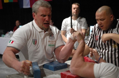 Dimitrij Trubin vs Davide Cappa (video) # Siłowanie na ręce # Armwrestling # Armpower.net