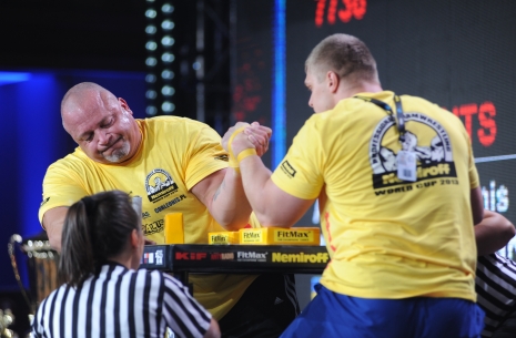 Nemiroff 2013 - eliminations of senior men left 86kg - video # Siłowanie na ręce # Armwrestling # Armpower.net