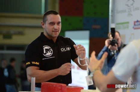 Dawid Bartosiewicz: „Stosuję regularną dietę wysokobiałkową” # Siłowanie na ręce # Armwrestling # Armpower.net