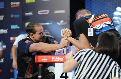 Kto winien: sędzia czy zawodnik? # Siłowanie na ręce # Armwrestling # Armpower.net