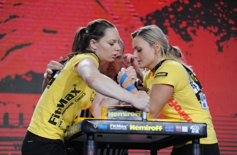 Kobiety armwrestlingu: Lucia Debnarova # Siłowanie na ręce # Armwrestling # Armpower.net
