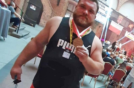 Adrian Olszewski: Mój pierwszy medal! # Siłowanie na ręce # Armwrestling # Armpower.net