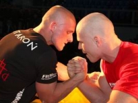 T. SZEWCZYK vs R. STAROŃ # Siłowanie na ręce # Armwrestling # Armpower.net