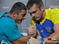 Czy kontuzja pozwoli mu wystartować w Nemiroff World Cup 2013? # Siłowanie na ręce # Armwrestling # Armpower.net